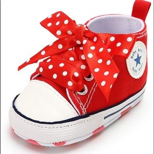 red converse baby shoes